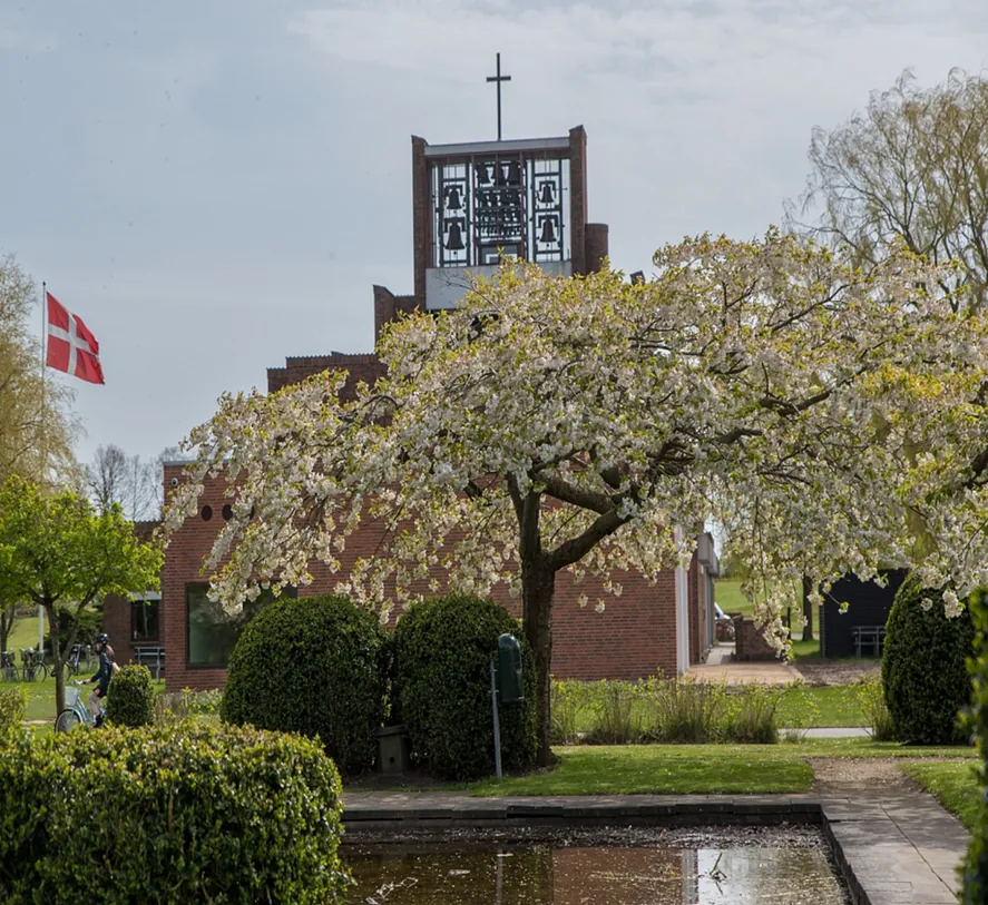 Hjem knap til forsiden af Brøndby Strand Kirke